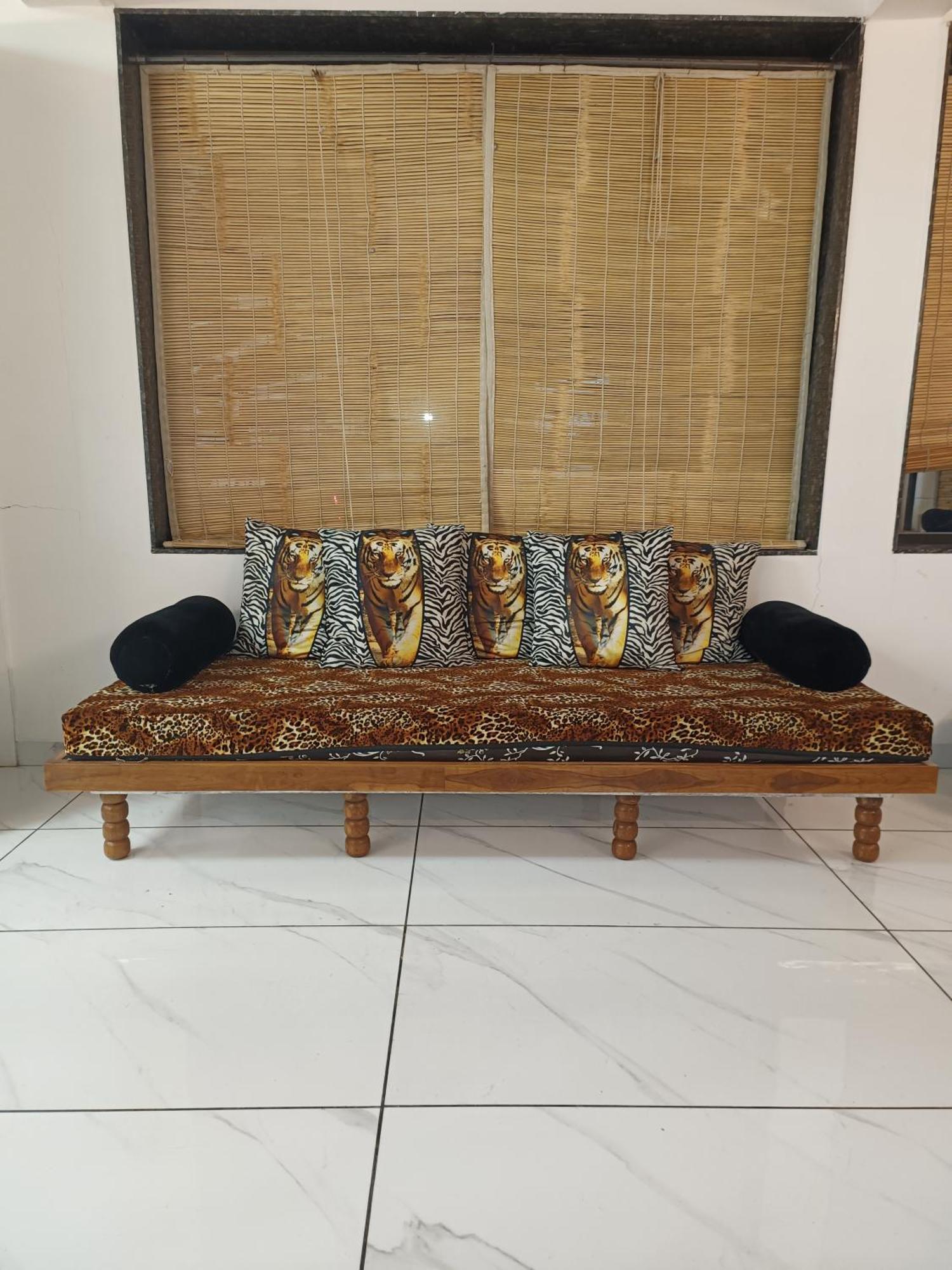 Leopard Farmhouse Mhow المظهر الخارجي الصورة