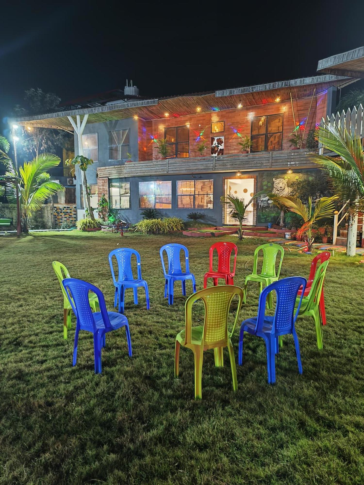 Leopard Farmhouse Mhow المظهر الخارجي الصورة