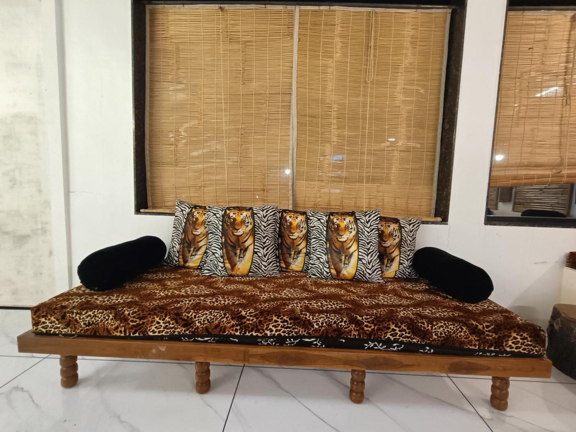 Leopard Farmhouse Mhow المظهر الخارجي الصورة
